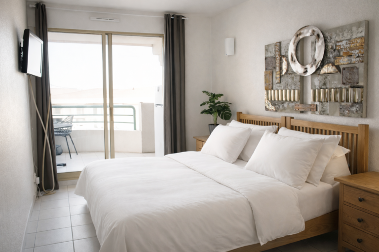 HB Liberté aan Zee - Holiday Rental Apartment Port Fréjus