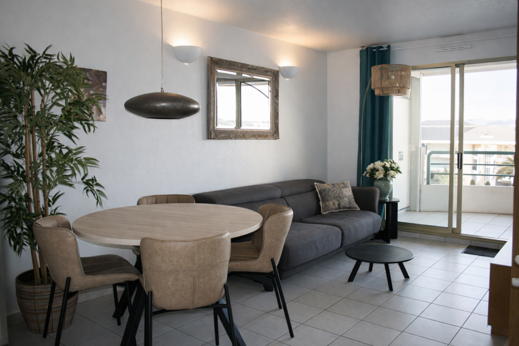 HB Liberté aan Zee - Holiday Apartment in Port Fréjus